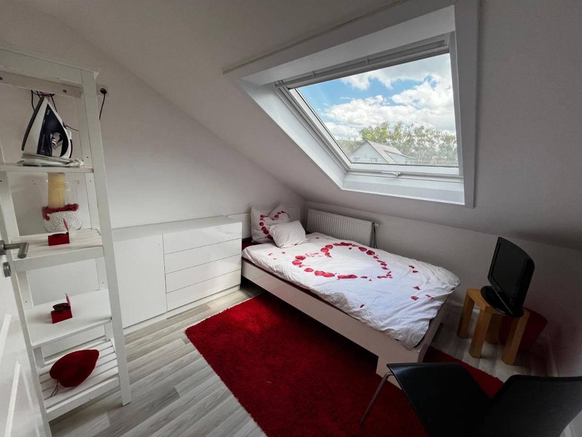 Ferienwohnung Schlueter Nußloch المظهر الخارجي الصورة